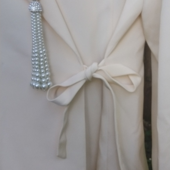 NWOT Ann Taylor 100% silk wrap ivory blazer, soft luxury, beautiful, size 14P - Picture 2 of 12